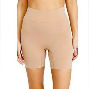 Women’s Yummie Bria Comfortably Curved Shaping Short, Sz L/XL